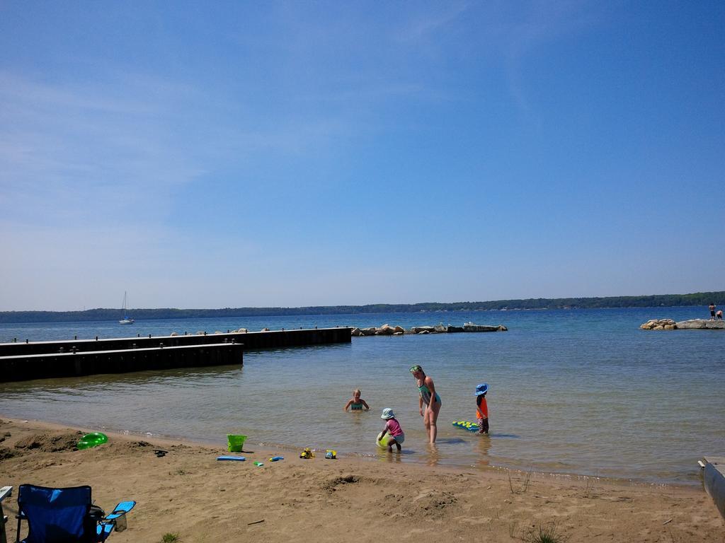 Bayshore Cottages Wiarton Extérieur photo