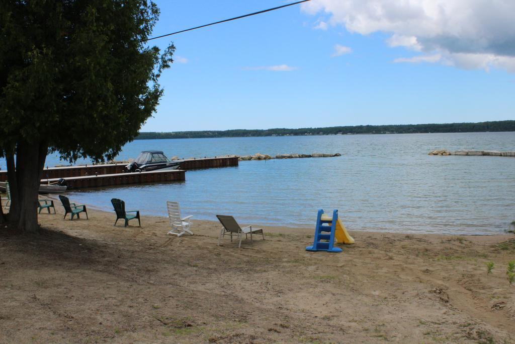 Bayshore Cottages Wiarton Extérieur photo